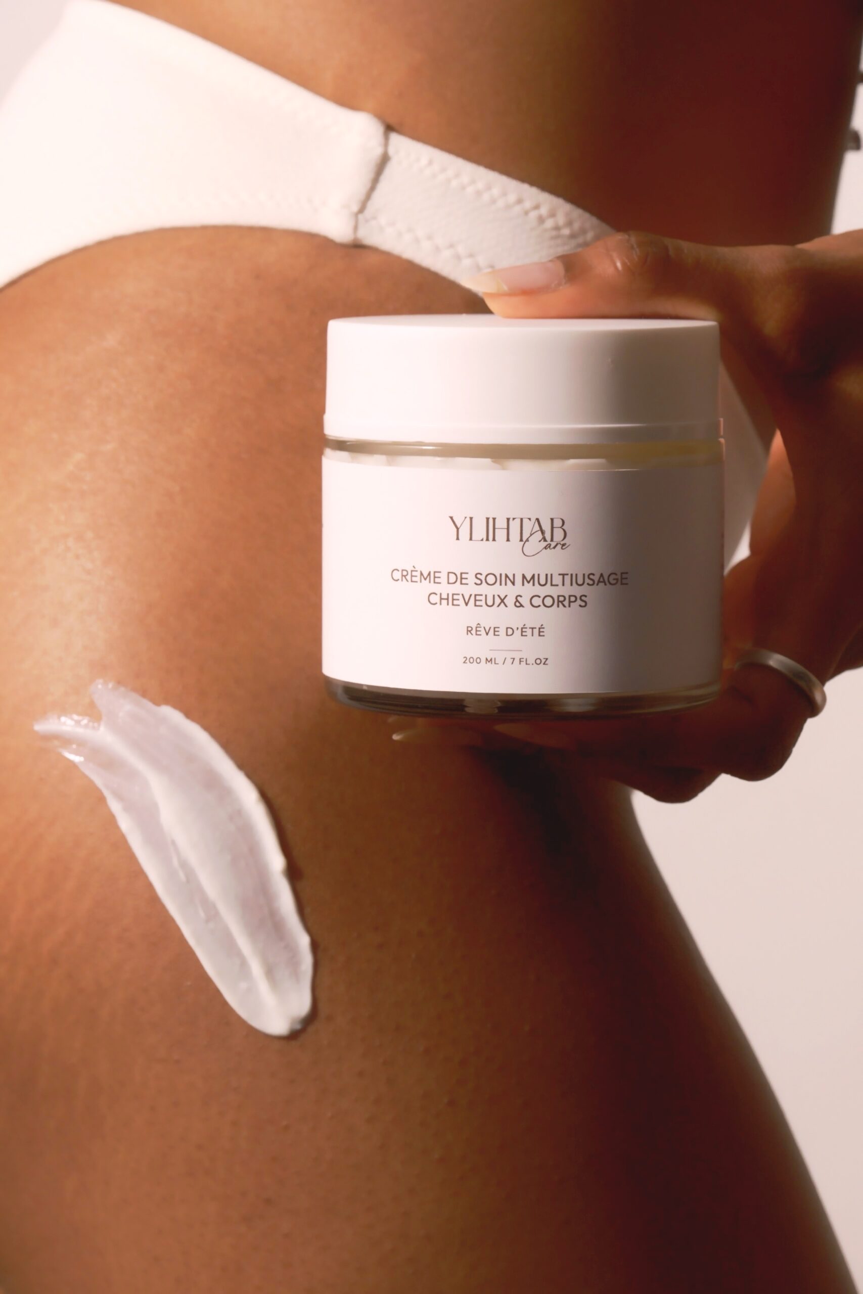 La Crème Rêve d'été appliquée sur la peau
